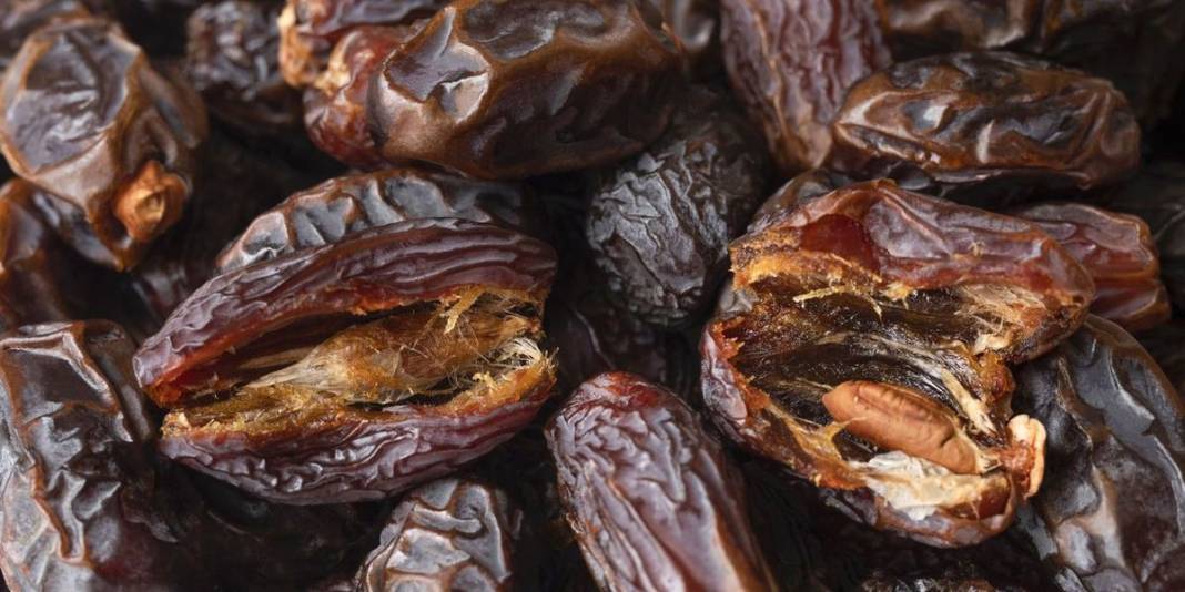 Hurma kadar çekirdeğinin de faydası çıktı! Bunu kimse bilmiyor: Artık kimsenin eli çöpe atmaya gitmeyecek 3